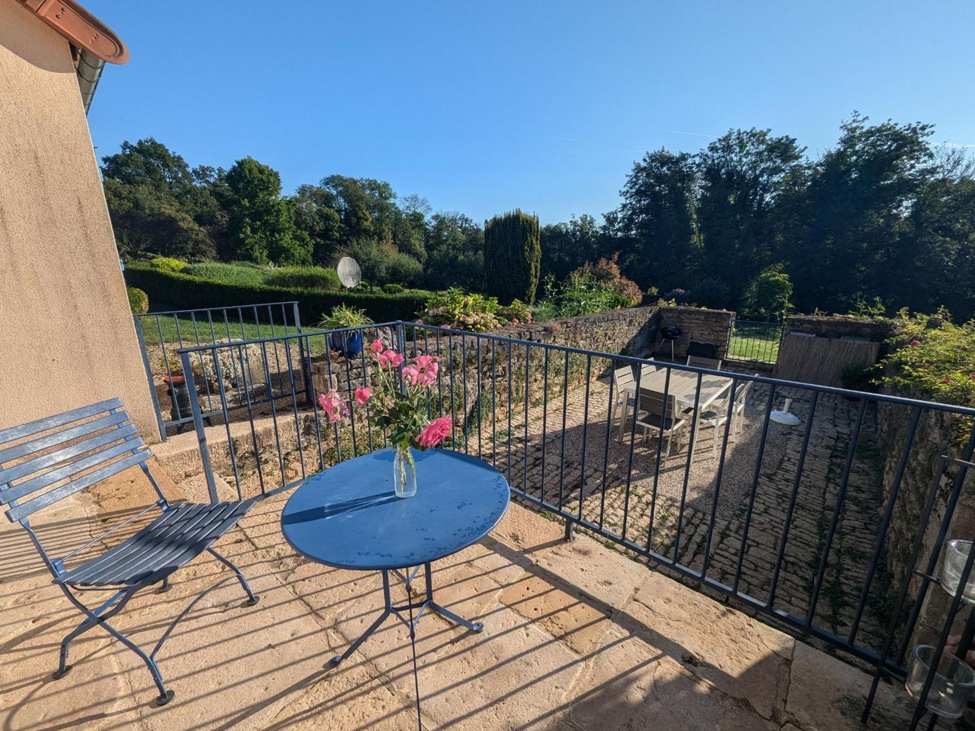 Maison Charmante A Langres Avec Wi-Fi Et Parking - Fr-1-611-43 Zewnętrze zdjęcie